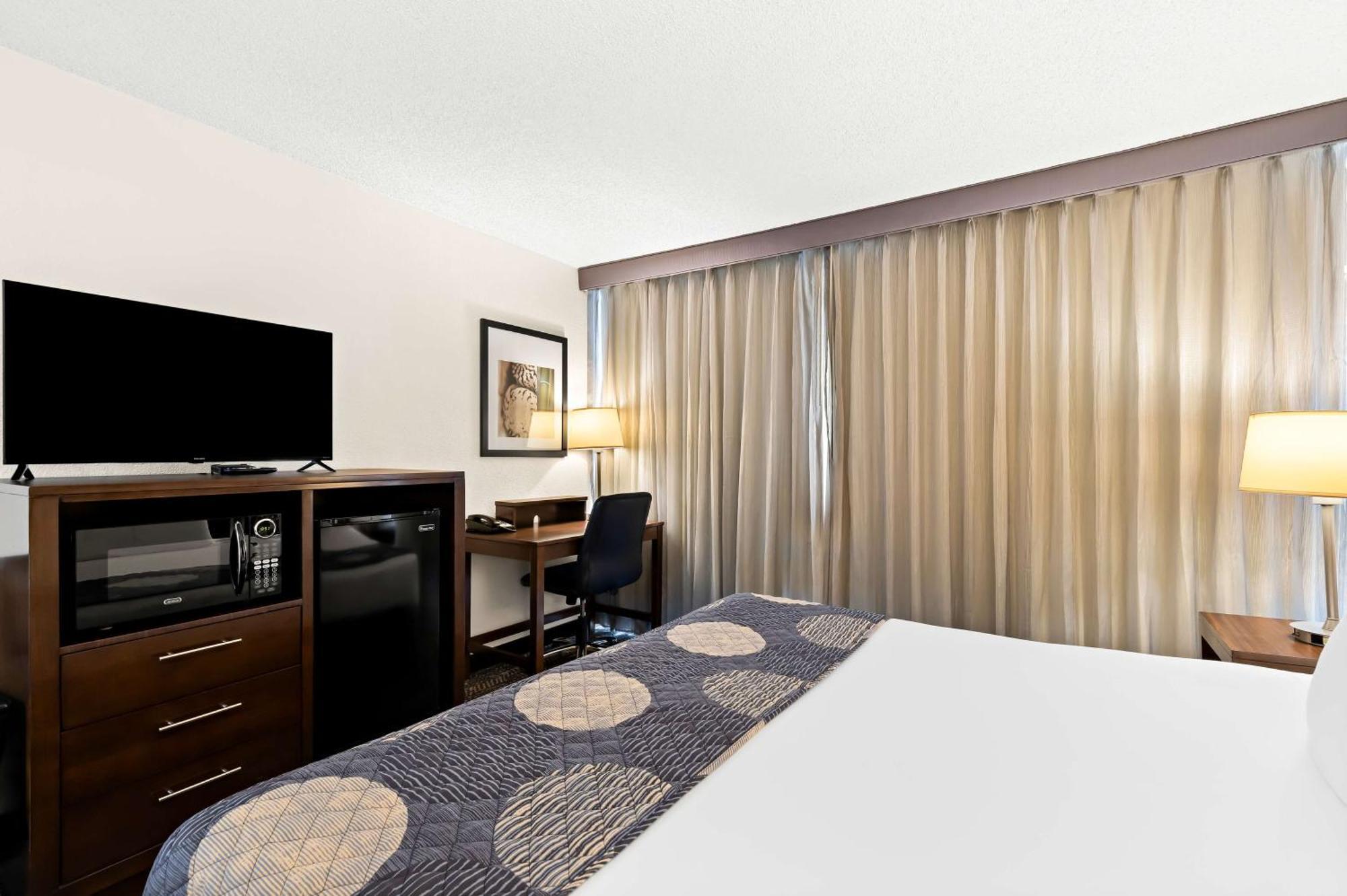 Western Yacht Harbor Hotel