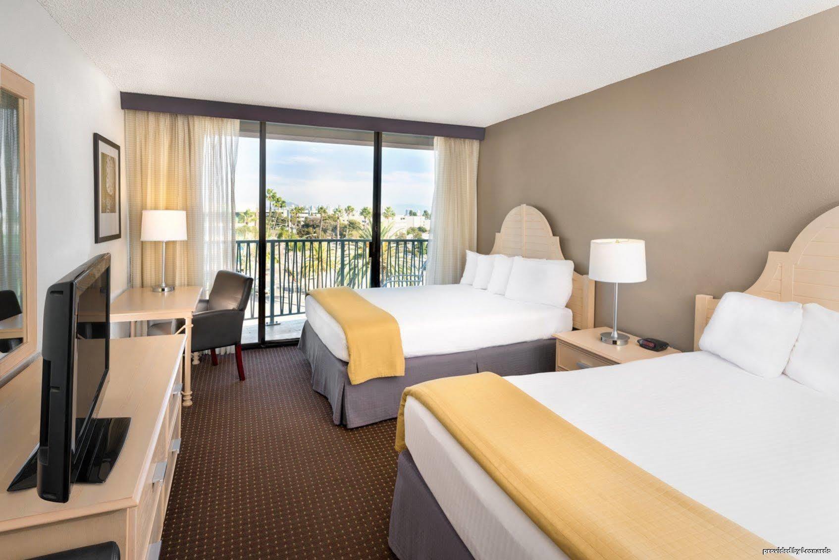 Western Yacht Harbor Hotel San Diego